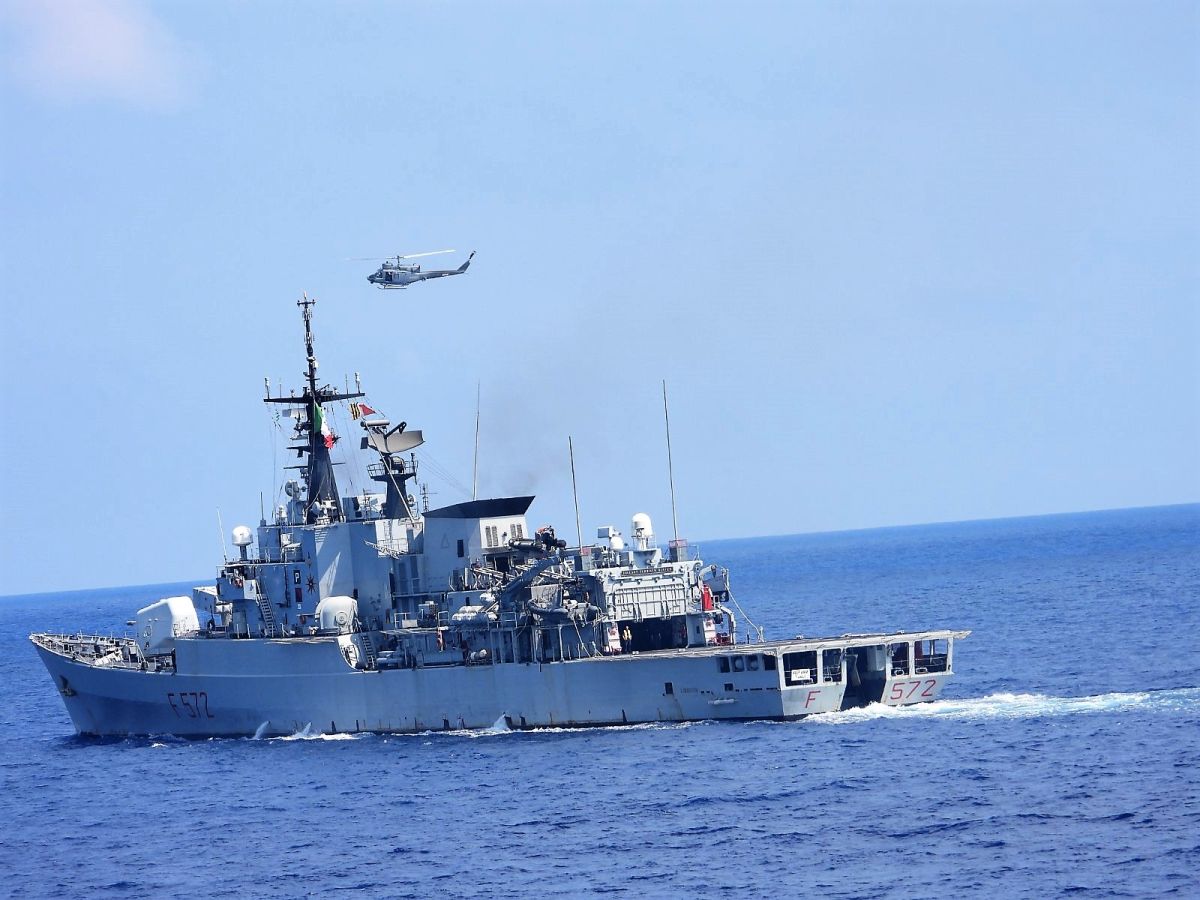 Η φρεγάτα Ύδρα έριξε με πυροβόλο εναντίον μη επανδρομένων αεροχημάτων [vid]
