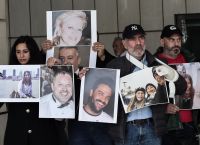 Μάτι: Οργή από τους συγγενείς των θυμάτων μετά την απόφαση-Πώς τα 111 χρόνια έγιναν 5 [vid]