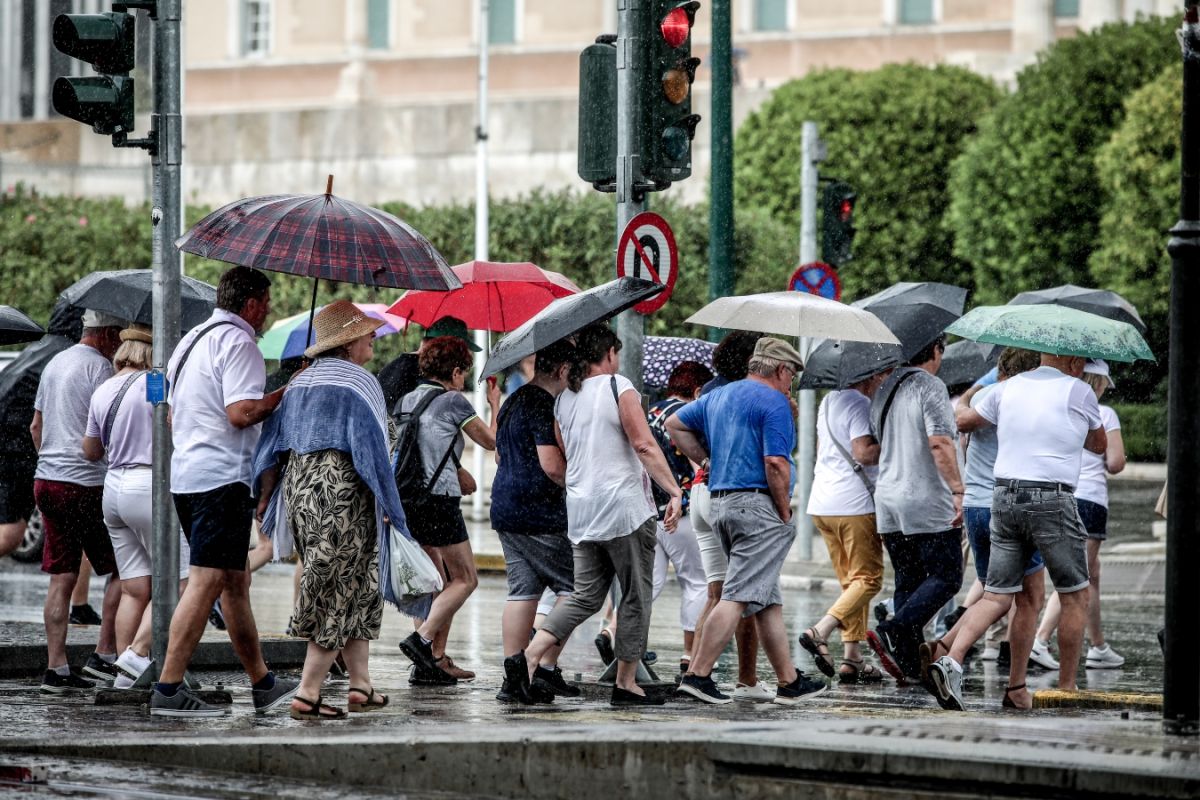 Πώς θα κινηθεί η κακοκαιρία «εξπρές» -Οι περιοχές που θα χτυπήσει [vid]