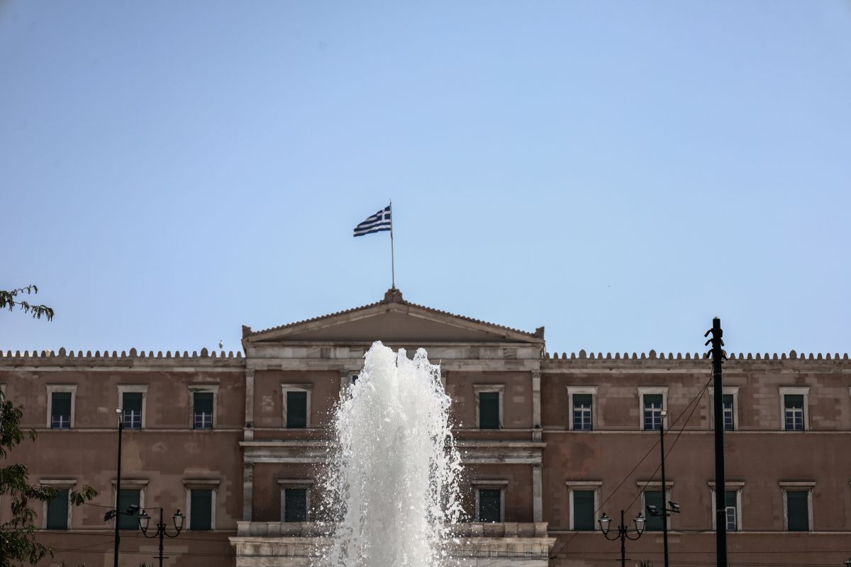 Διυπουργική σύσκεψη για τον επερχόμενο καύσωνα στο υπουργείο Κλιματικής Κρίσης