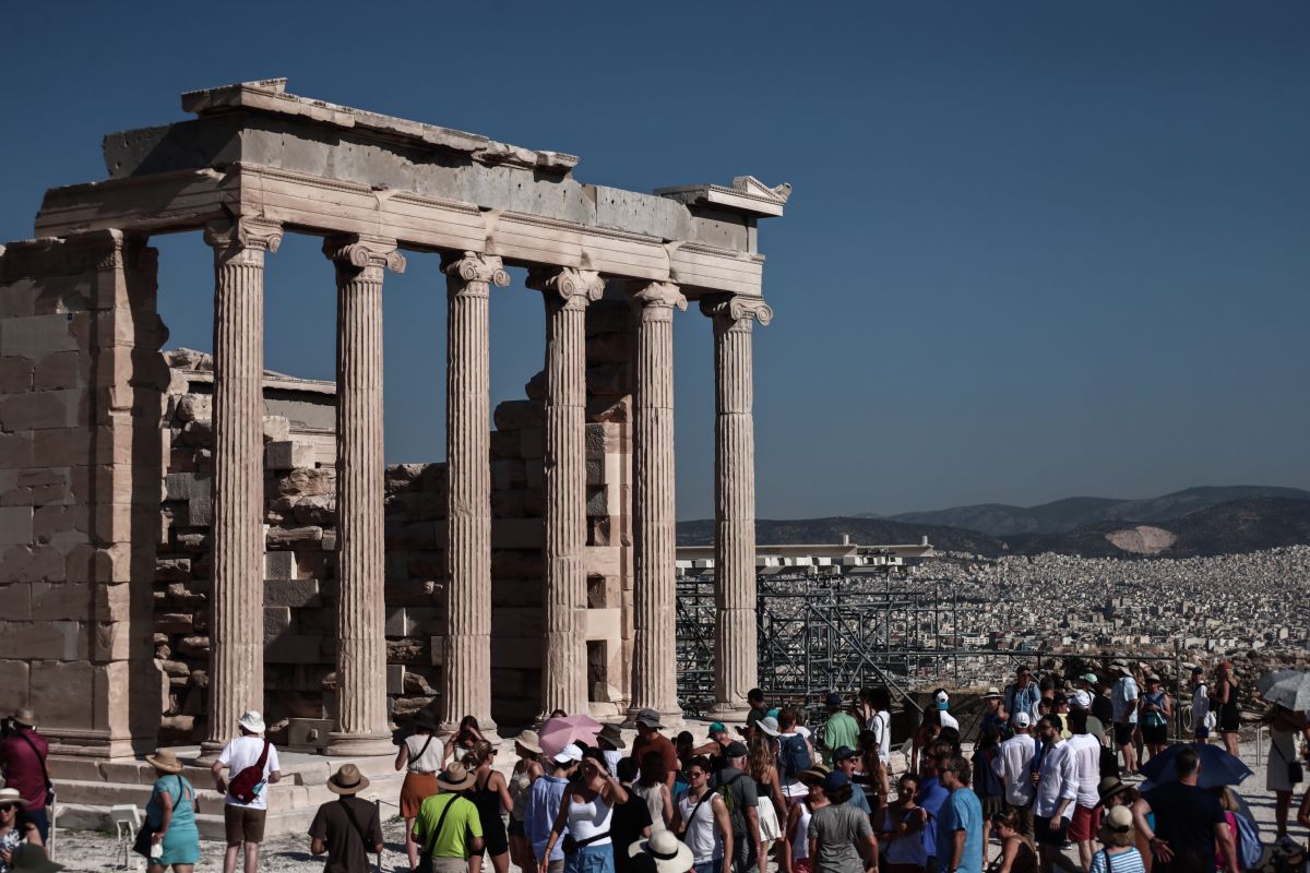 Eurostat: Στο 3,2% ο πληθωρισμός στην Ελλάδα τον Απρίλιο – στο 2,4% στην Ευρωζώνη