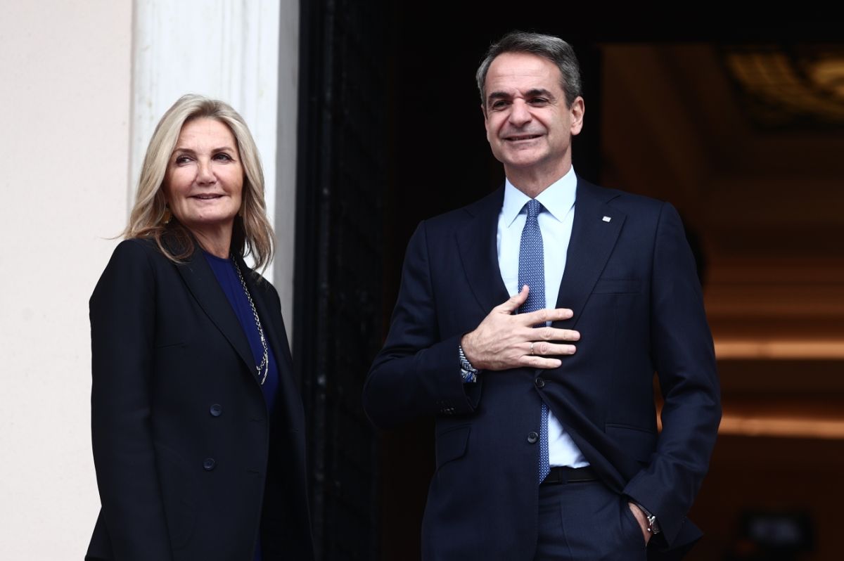 Μητσοτάκης: Να αντιπαραταθεί μαζί μου όποιος θέλει, όχι με την οικογένειά μου