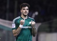 Βγήκε εκτός εαυτού ο Φώτης Ιωαννίδης με οπαδό: Εγώ δεν τιμάω το τριφύλλι, που παίζω με έξι ενέσεις;