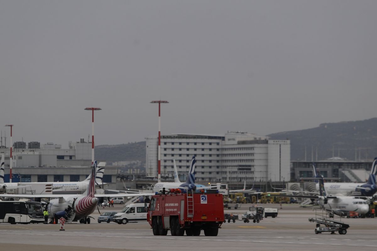 Αναγκαστική προσγείωση αεροσκάφους στο «Ελευθέριος Βενιζέλος» – Μπήκαν πουλιά στον κινητήρα