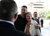 Κασσελάκης σε Μητσοτάκη: Να πάνε και οι οικογένειες των θυμάτων τον Καραμανλή στη δικαιοσύνη