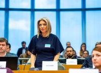 Σε εκδήλωση ευρωβουλευτή του ΣΥΡΙΖΑ η Μαρία Καρυστιανού