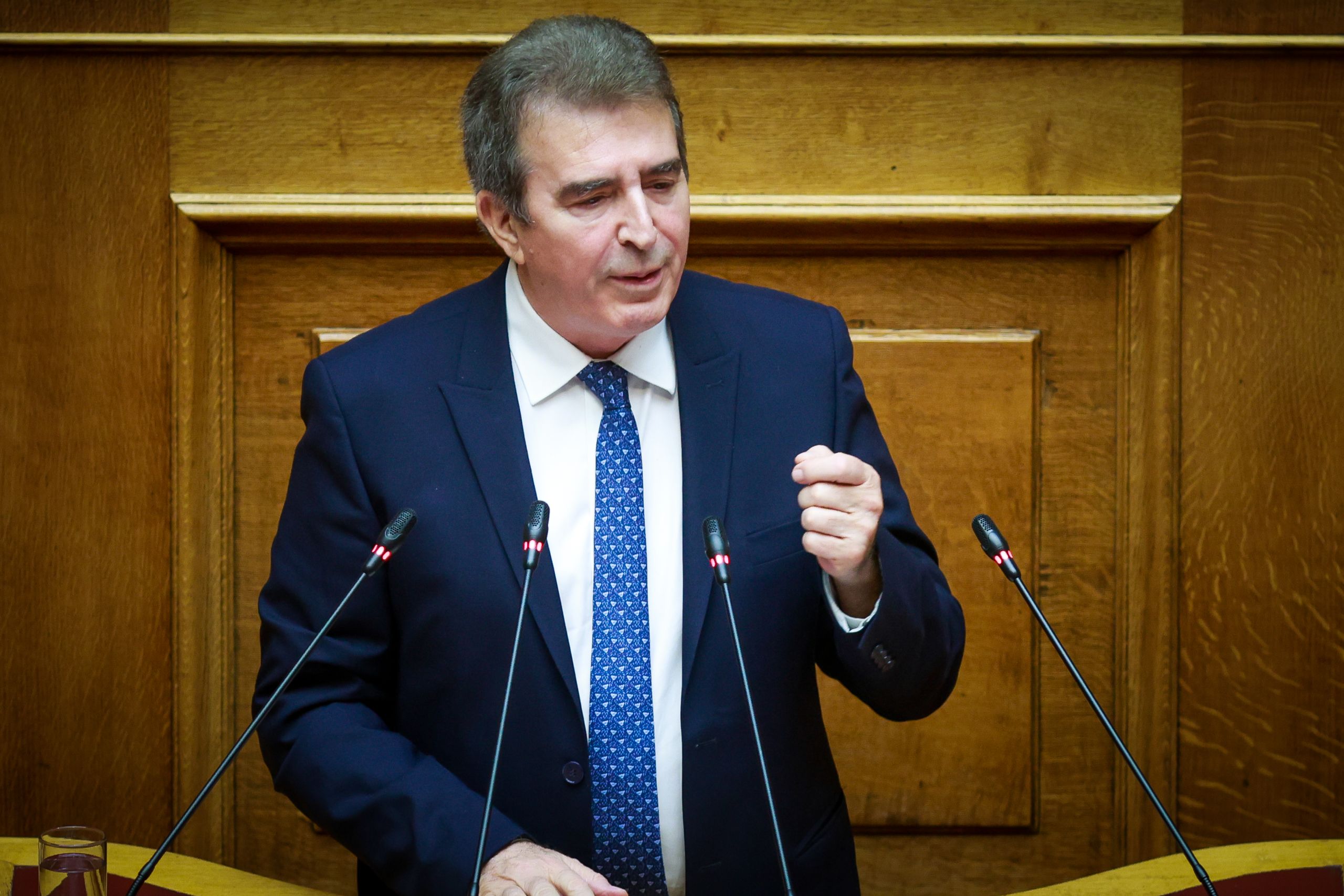 Χρυσοχοΐδης: Απαιτείται η κοινωνική απομόνωση των βίαιων ανθρώπων