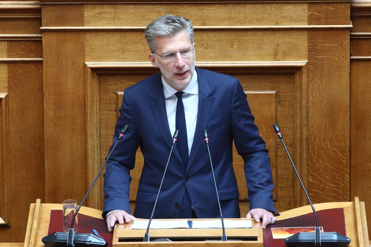 Σκέρτσος: Ουρανοκατέβατος ο Κασσελάκης- Έχει την ψυχή Πολάκη [VID]