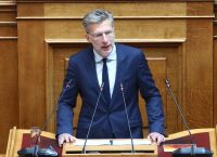 Σκέρτσος: Ουρανοκατέβατος ο Κασσελάκης- Έχει την ψυχή Πολάκη [VID]