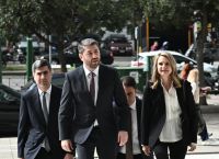 Στην Eισαγγελία του Αρείου Πάγου ο N. Ανδρουλάκης: Κατέθεσε αίτημα για τα Τέμπη
