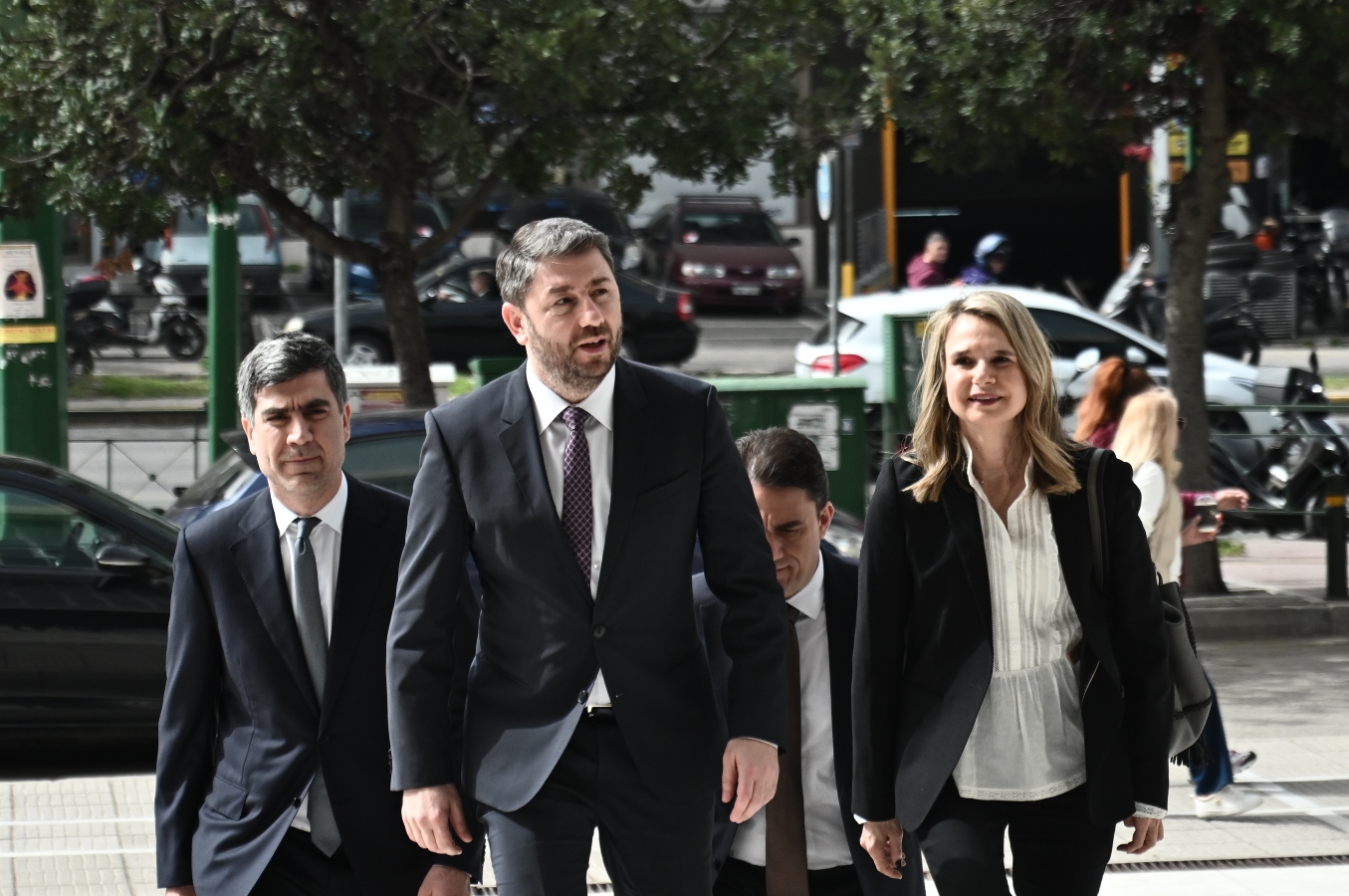 Στην Eισαγγελία του Αρείου Πάγου ο N. Ανδρουλάκης: Κατέθεσε αίτημα για τα Τέμπη
