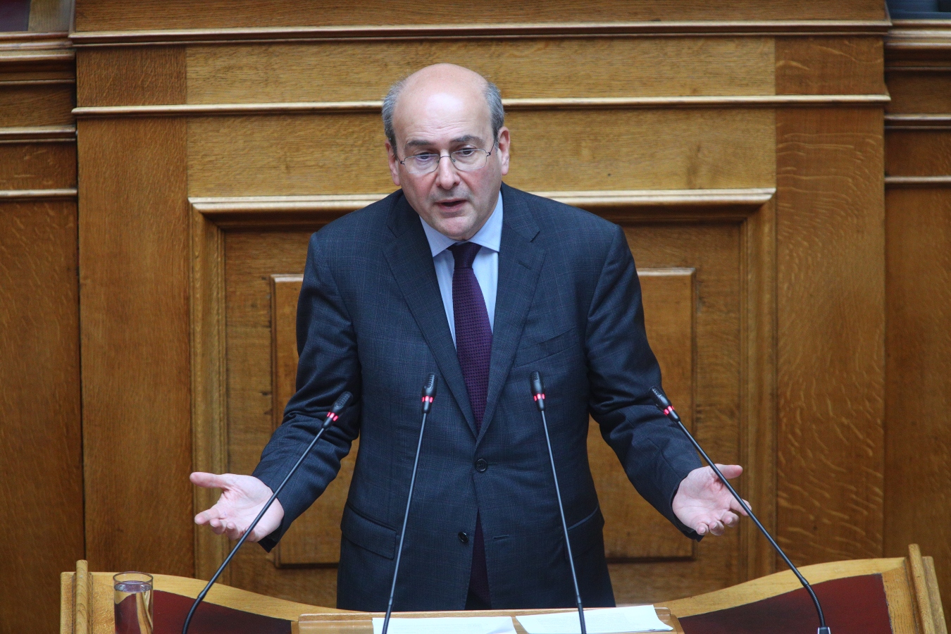 Χατζηδάκης σε Ανδρουλάκη: Το ΣτΕ δεν έκρινε τον νόμο Τσιάρα αντισυνταγματικό, αντίθετα
