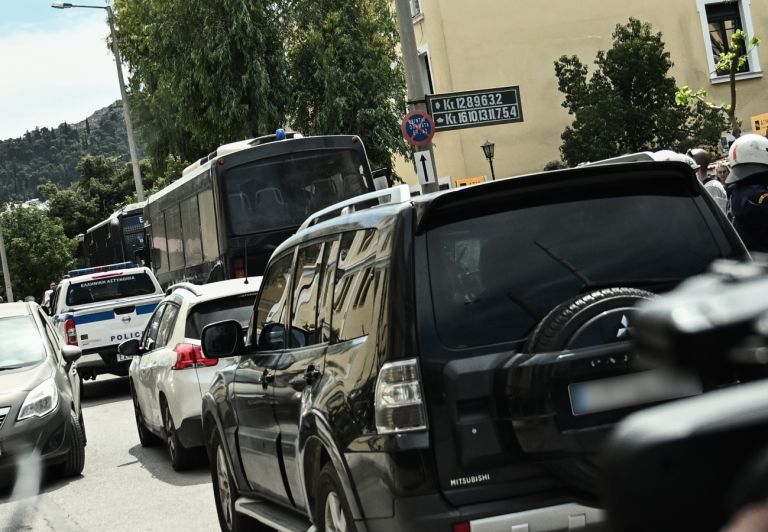 Άγιοι Ανάργυροι: Στην Ευελπίδων ο 39χρονος κατηγορούμενος – Τι θα ισχυριστεί στην απολογία του