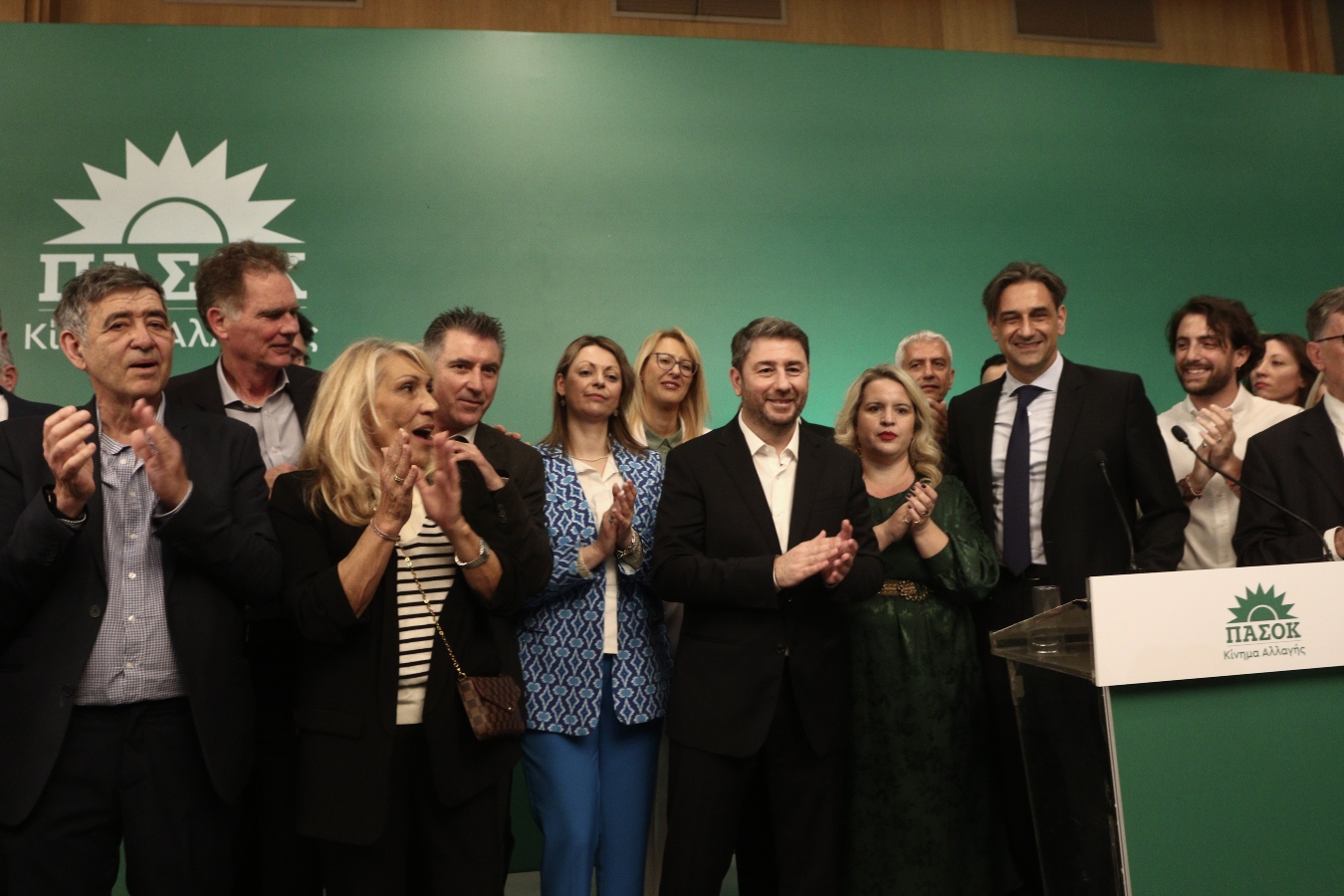 ΠΑΣΟΚ: Παρουσιάστηκαν οι υποψήφιοι ευρωβουλευτές – Με Ζαγοράκη το ευρωψηφοδέλτιο