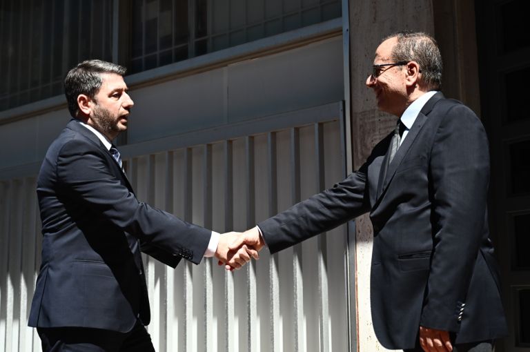 Ανδρουλάκης για παρακολουθήσεις: Ανοίγει το «Κουτί της Πανδώρας» για τον Μητσοτάκη [vid]