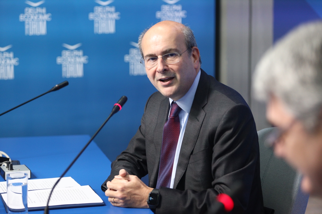 Χατζηδάκης: Πακέτο μέτρων 870 εκατ.το 2025 -Μείωση ασφαλιστικών εισφορών, αύξηση συντάξεων