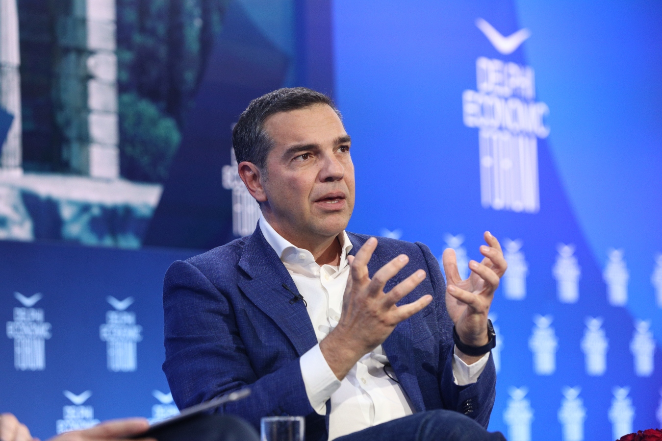 Τσίπρας στους Δελφούς: Είμαι ενεργός πολιτικά -Η Αριστερά να επαναπροσεγγίσει την πολιτική δεν είναι TikTok