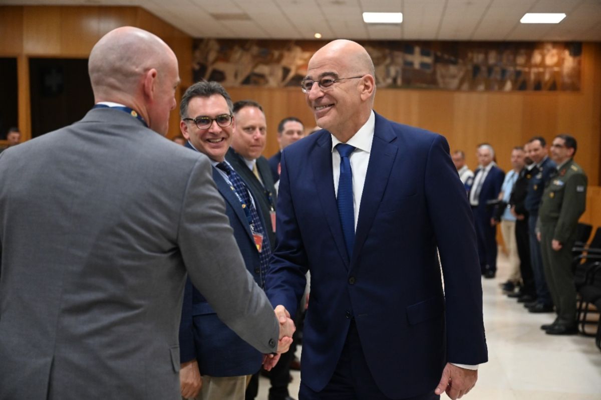 Δένδιας: Δημιουργούμε ένα σύγχρονο και μεγάλων δυνατοτήτων Ναυτικό