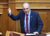 Βελόπουλος σε βουλευτές: «Καλό θα ήταν να μην πάνε στην εκκλησία» [vid]