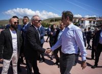 Μητσοτάκης από Λέσβο: Τα συγχαρητήρια στον Δήμο και η επίσκεψη στο αναβαθμισμένο λιμάνι του Σιγρίου