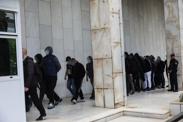 Έφτασαν στα δικαστήρια οι συλληφθέντες για τη δολοφονία του Γιώργου Λυγγερίδη-Το κατηγορητήριο [vid]