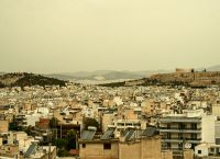 Καιρός σήμερα Τετάρτη [24/4/2024]: Τοπικές βροχές και πτώση της θερμοκρασίας-Παραμένει η αφρικανική σκόνη