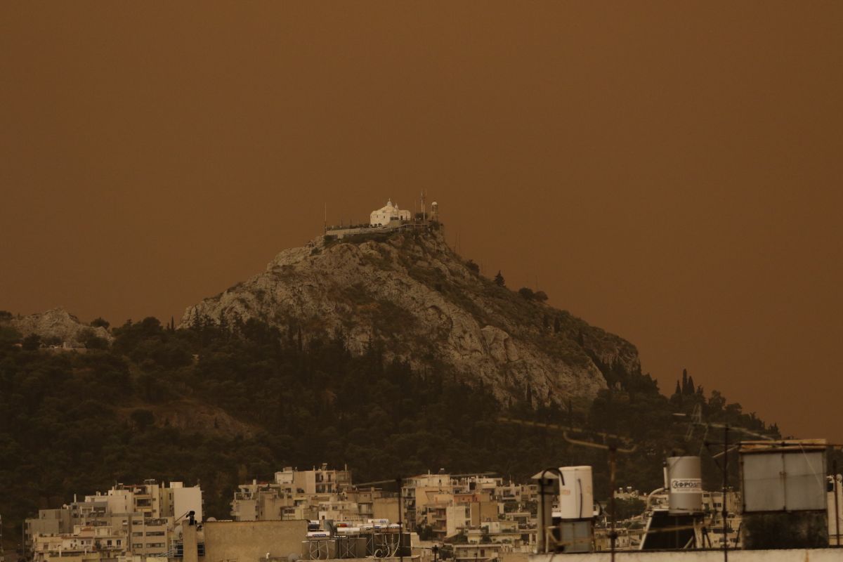 Καιρός: Σήμερα η πιο ζεστή ημέρα της εβδομάδας – Αποχωρεί η σκόνη