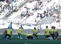 ΠΑΟΚ ΑΕΚ: Αυτά είναι τα πανό που καθυστέρησαν την έναρξη του ντέρμπι [vid]