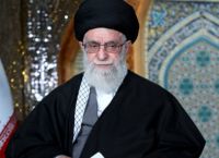 Ιράν: Ο Ανώτατος Ηγέτης Αγιατολάχ Αλί Χαμενεΐ ηγήθηκε της νεκρικής προσευχής για τον Ραΐσι