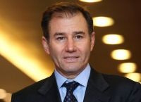 Έκλεισε το deal Μυστακίδη για ABBank, παίρνει τον έλεγχο της τράπεζας