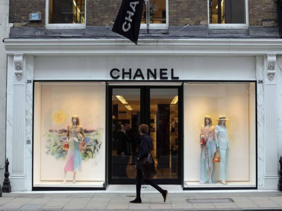 Είδη πολυτελείας: Από την Gucci μέχρι τη Chanel επενδύουν δισεκατομμύρια σε φυσικά καταστήματα