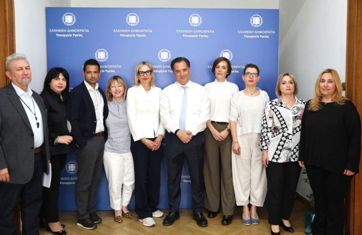 Άδωνις: Δεσμεύσεις έναντι των εκπροσώπων των Διαγνωστικών Εργαστηρίων