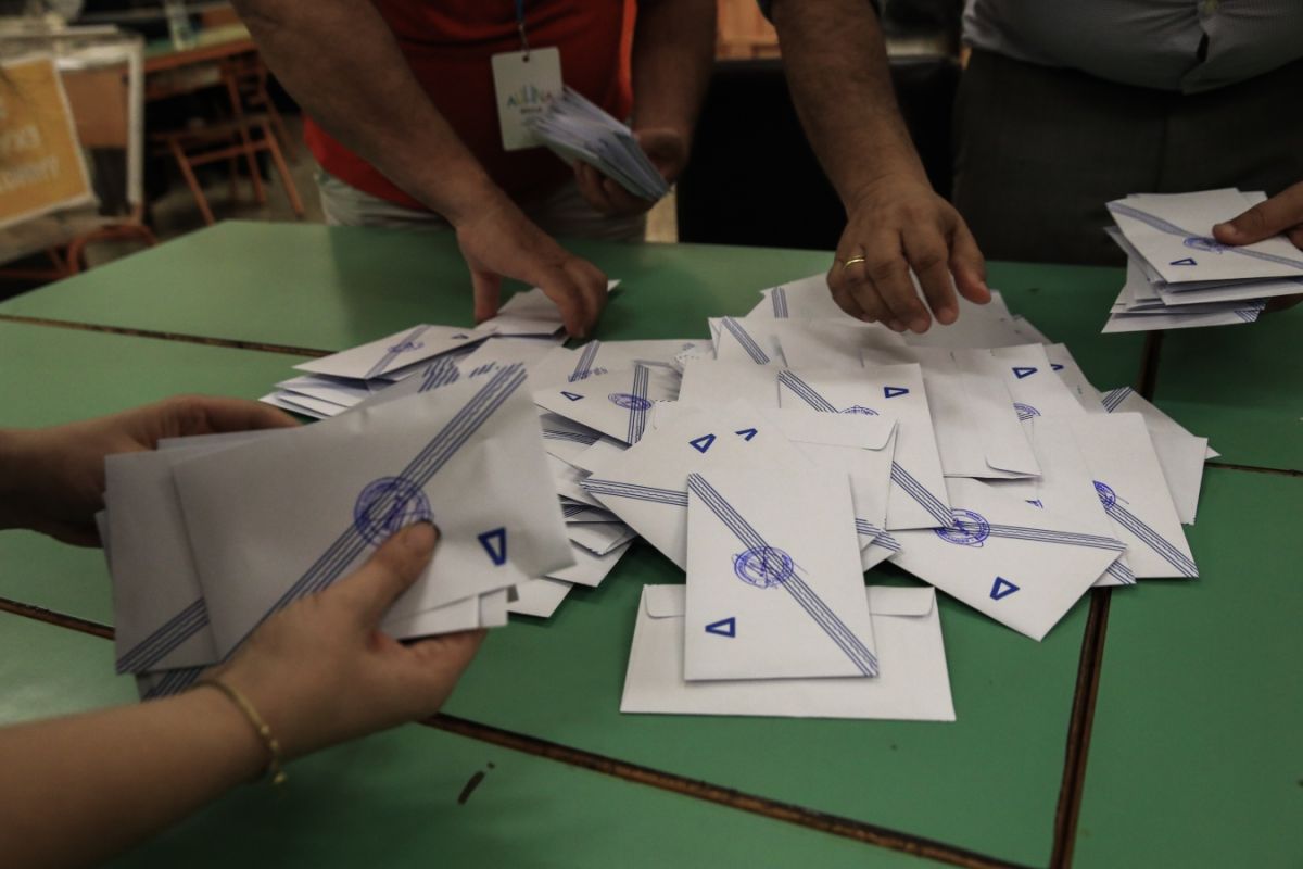 Πάνω από 100.000 εγγραφές για επιστολική ψήφο – Προέρχονται από 114 χώρες