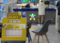 Το Eurojackpot μοιράζει 120 εκατ. ευρώ στην κλήρωση της Τρίτης