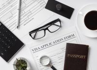 Μόνο για ένα χρόνο θα διαρκεί η tech visa, έως πέντε χρόνια σε άλλες χώρες