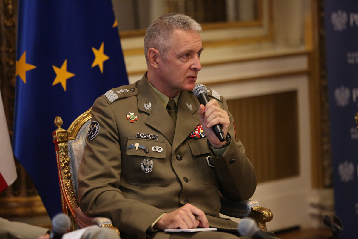 Eurocorps: Νέος διοικητής ανέλαβε ο Πολωνός Στρατηγός Πιοτρ Μπλαζέους