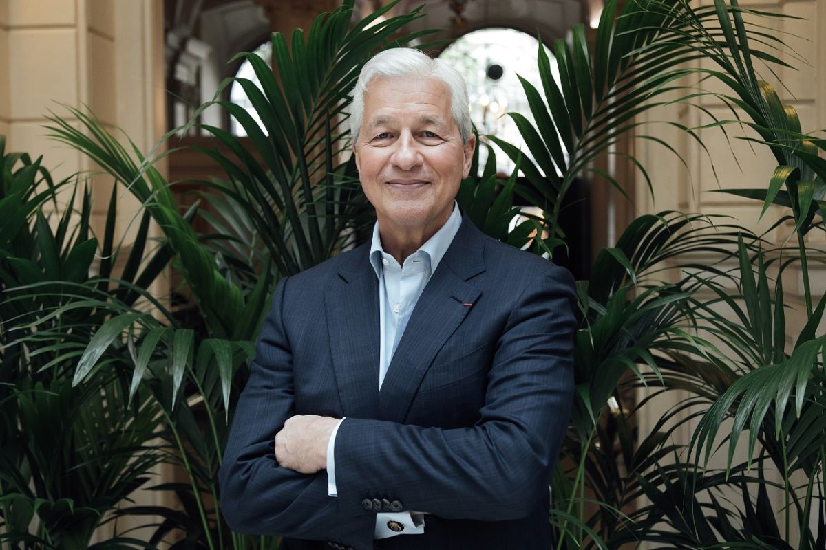 Ντίμον: Ο CEO της JPMorgan που ελέγχεται από τη… γυναίκα του