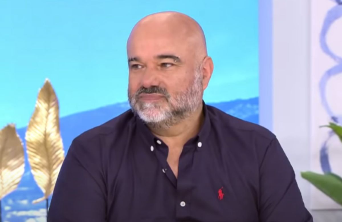 Δίκη Κωστόπουλου: «Με έπιασε σεξουαλικά και είπε ότι ήταν πατρικό χάδι» [vid]