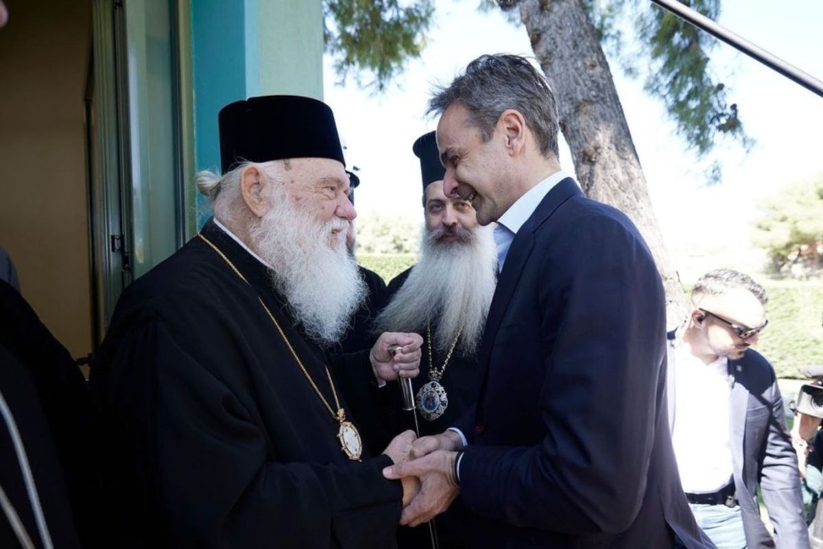 Μητσοτάκης στον Ιερώνυμο: H συνεργασία μας θεσμικά ήταν, είναι και παραμένει στενή