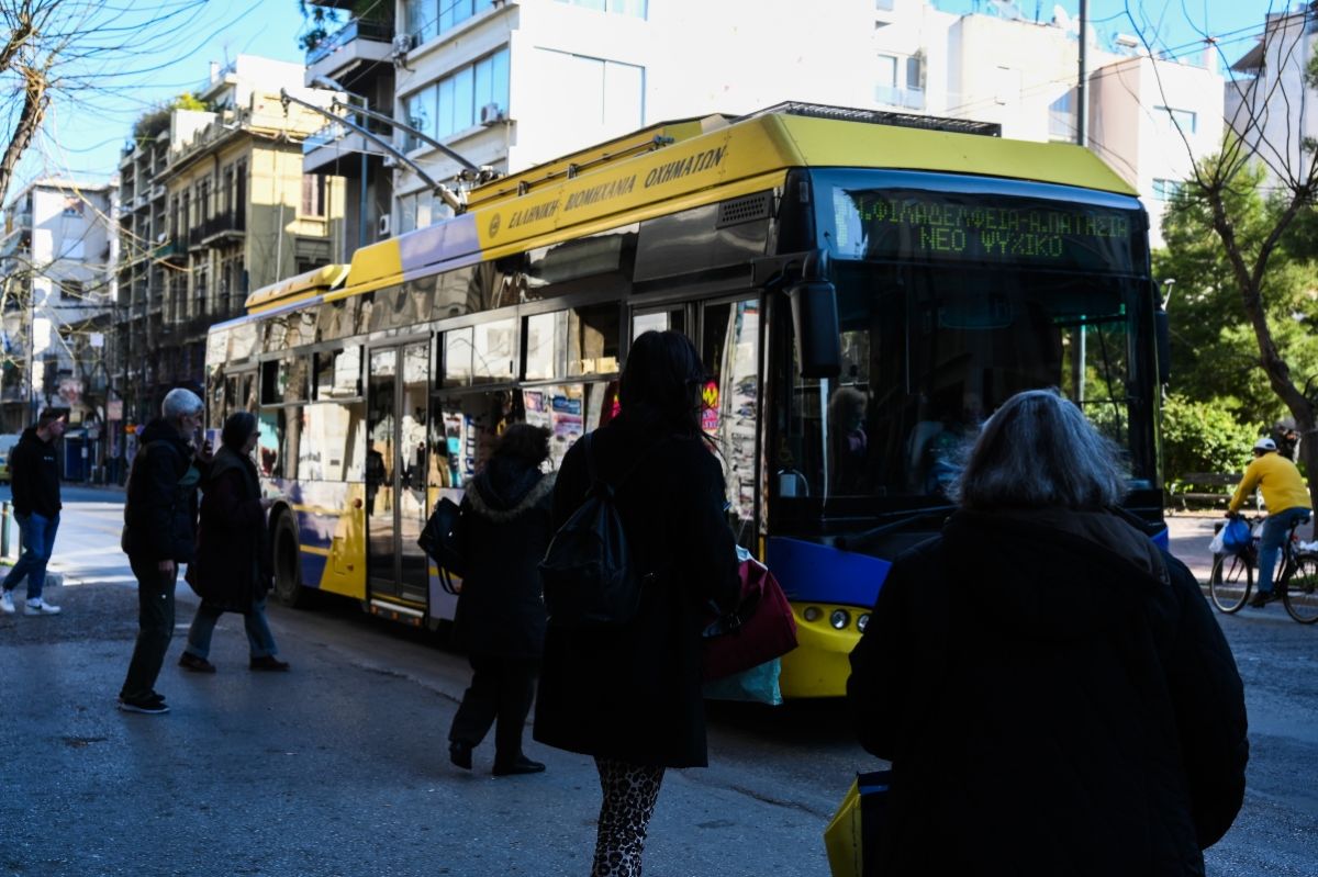 Απεργία 17/4: “Παραλύει” η χώρα – Πώς θα κινηθούν τα ΜMM-Απροσπέλαστο το κέντρο της Αθήνας