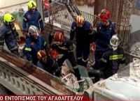 Πασαλιμάνι: Οι αγωνιώδεις προσπάθειες για τον απεγκλωβισμό του αστυνομικού [vid]