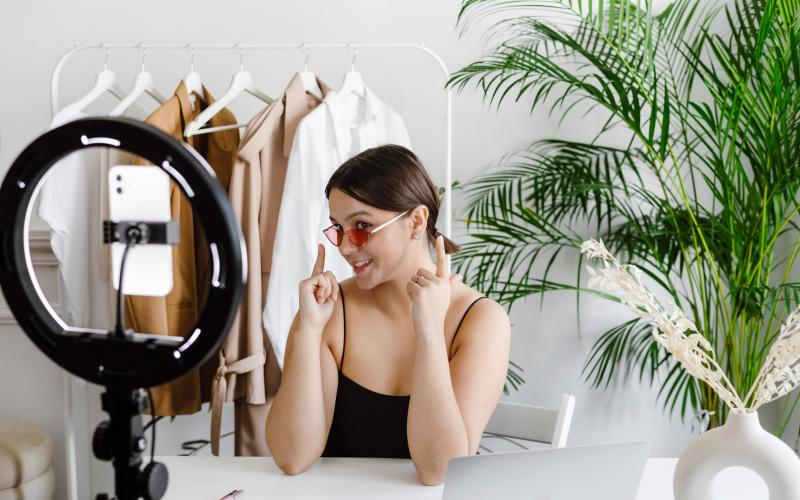 Είκοσι Έλληνες influencers δέχτηκαν έλεγχο από τις ευρωπαϊκές αρχές
