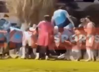 Απίστευτη εναέρια κλωτσιά ποδοσφαιριστή σε κεφάλι αντιπάλου στην Ρόδο – Τον ψάχνει η Αστυνομία