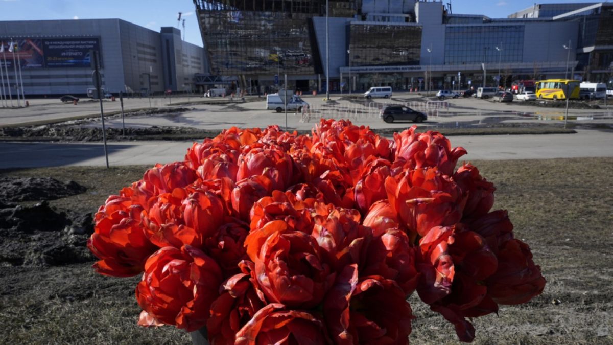 Η Ρωσία ελπίζει πως πίσω από την επίθεση στη Μόσχα «δεν βρίσκονται οι γαλλικές μυστικές υπηρεσίες»