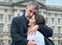 «Ποταμός» Μπισμπίκης για τη Βανδή: «Θέλω να τη βλέπω, να τη ζω, να τη μυρίζω»