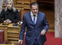Δίπλα δίπλα Άδωνις και Καρανίκας σε παρουσίαση βιβλίου