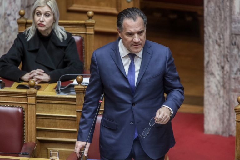 Δίπλα δίπλα Άδωνις και Καρανίκας σε παρουσίαση βιβλίου