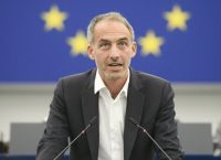 Γκλύκσμαν: Ο Μακρόν είναι μόνο λόγια, καμιά δράση για την Ουκρανία