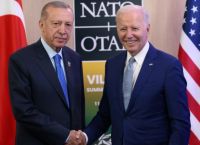Γιατί αναβλήθηκε η συνάντηση Μπάιντεν – Ερντογάν