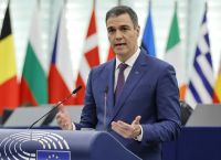 Ο πρωθυπουργός της Ισπανίας Σάντσεθ ανακοινώνει αν παραιτείται ή όχι